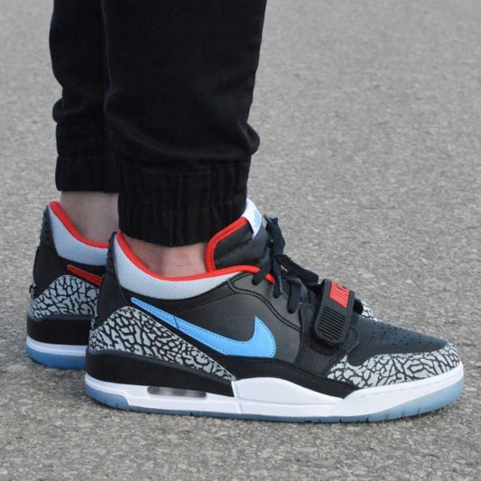 Air Jordan Legacy 312 Low
"Black Valor Blue"