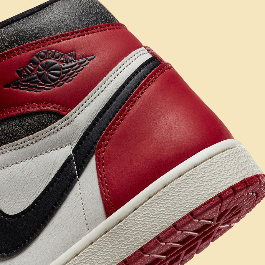 Air Jordan 1 Retro High OG
"Chicago Lost and Found"