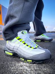 Air Max 95 SP
"Undefeated Geo NYC Neon"