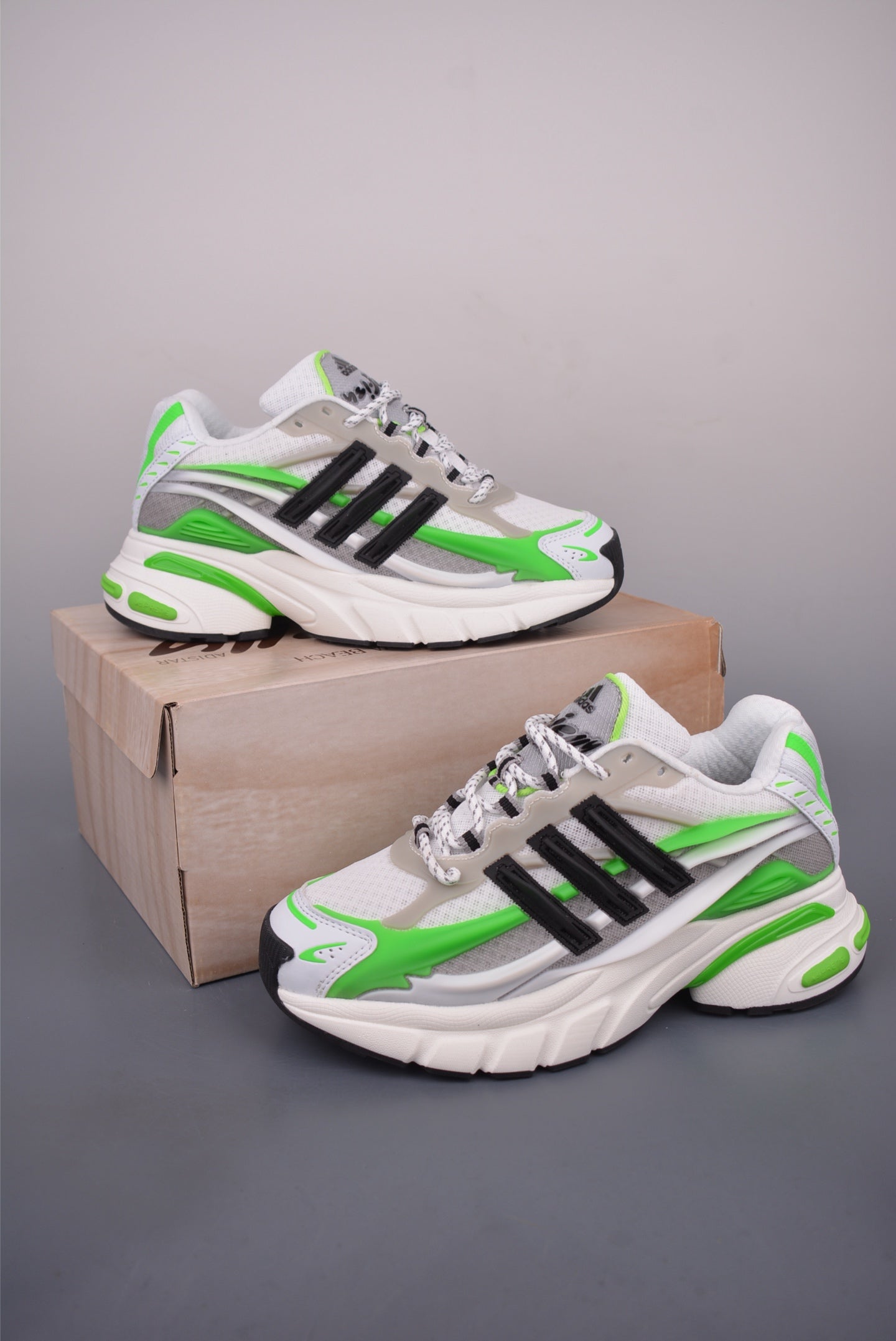 Adidas Adistar Jellyfish x Pharrell Williams 