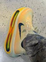 Nike Vomero Premium
"Alabaster"