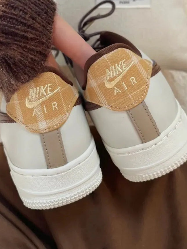 Air Force 1 Low LV8
"Brogue Sail" (GS)