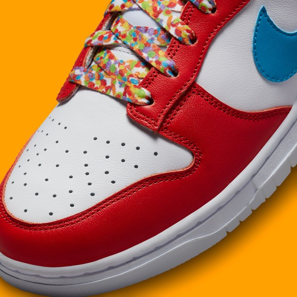 Nike Dunk Low QS
"LeBron James Fruity Pebbles"