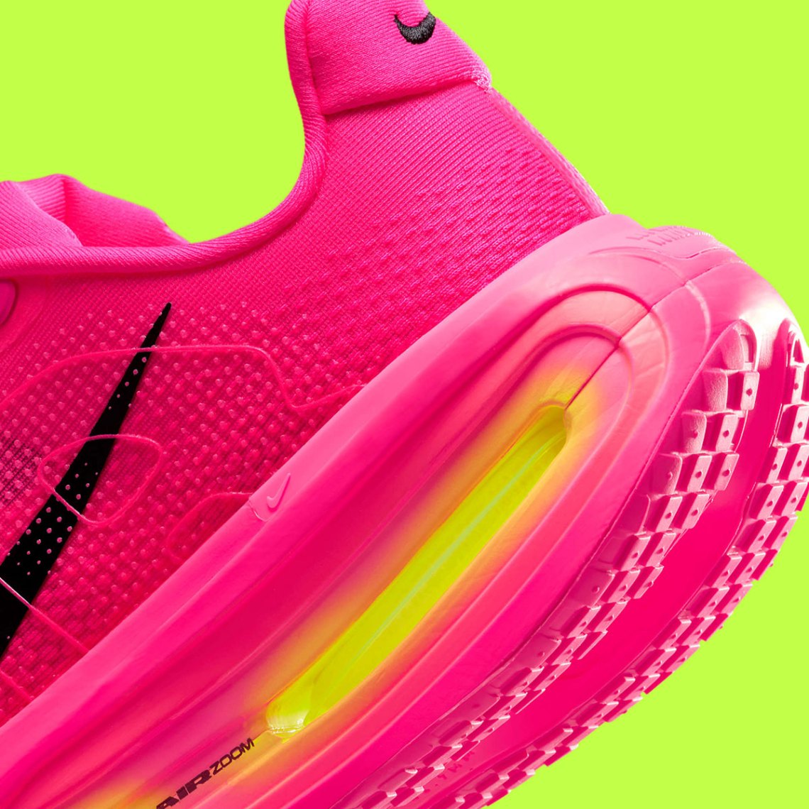 Nike Vomero Premium
"Hyper Pink" (Women's)