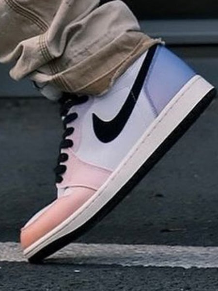 Air Jordan 1 Retro High OG
"Skyline"