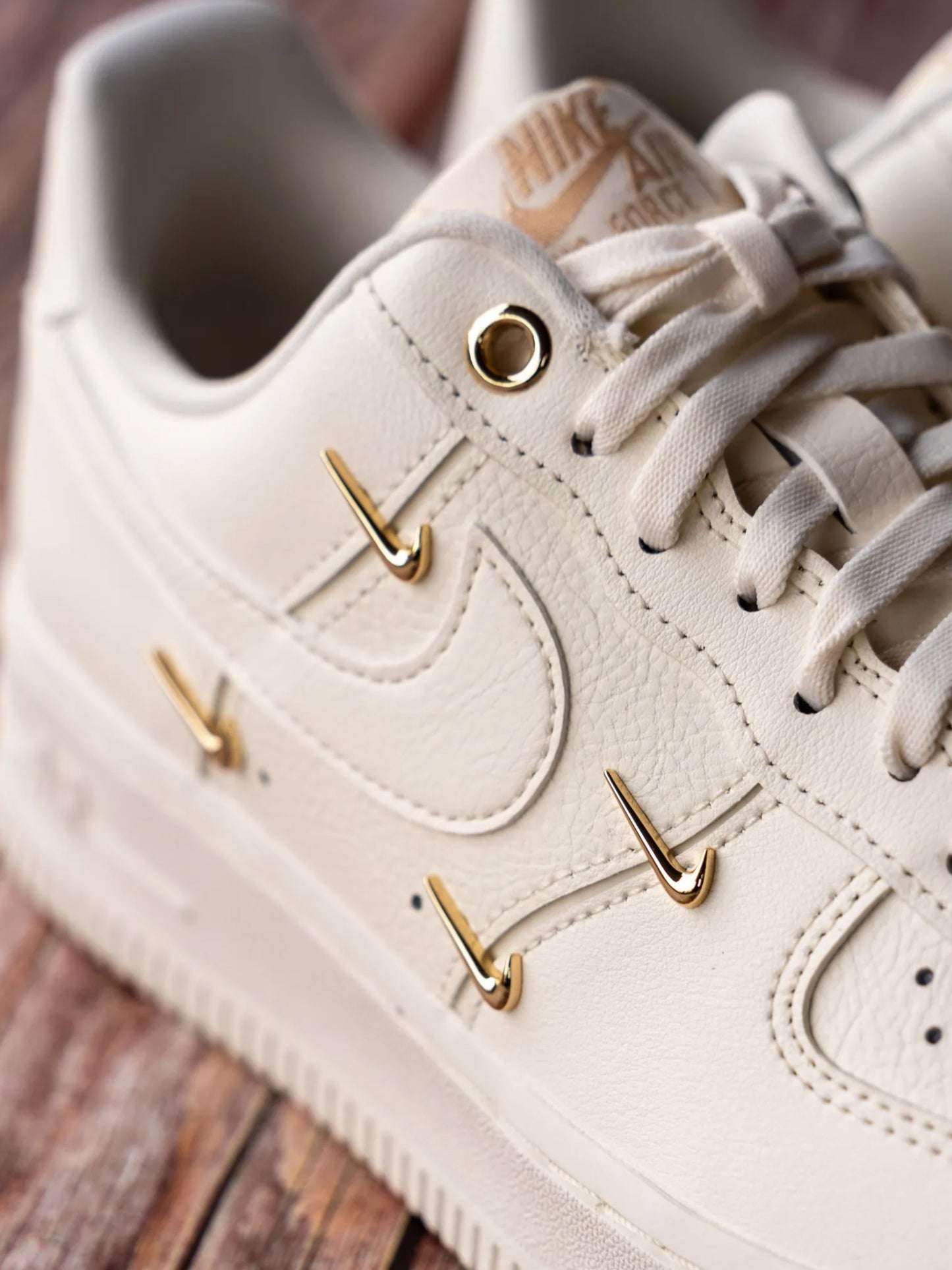 Air Force 1 '07 LX CN
"Sail Gold Mini Swooshes" (Women's)