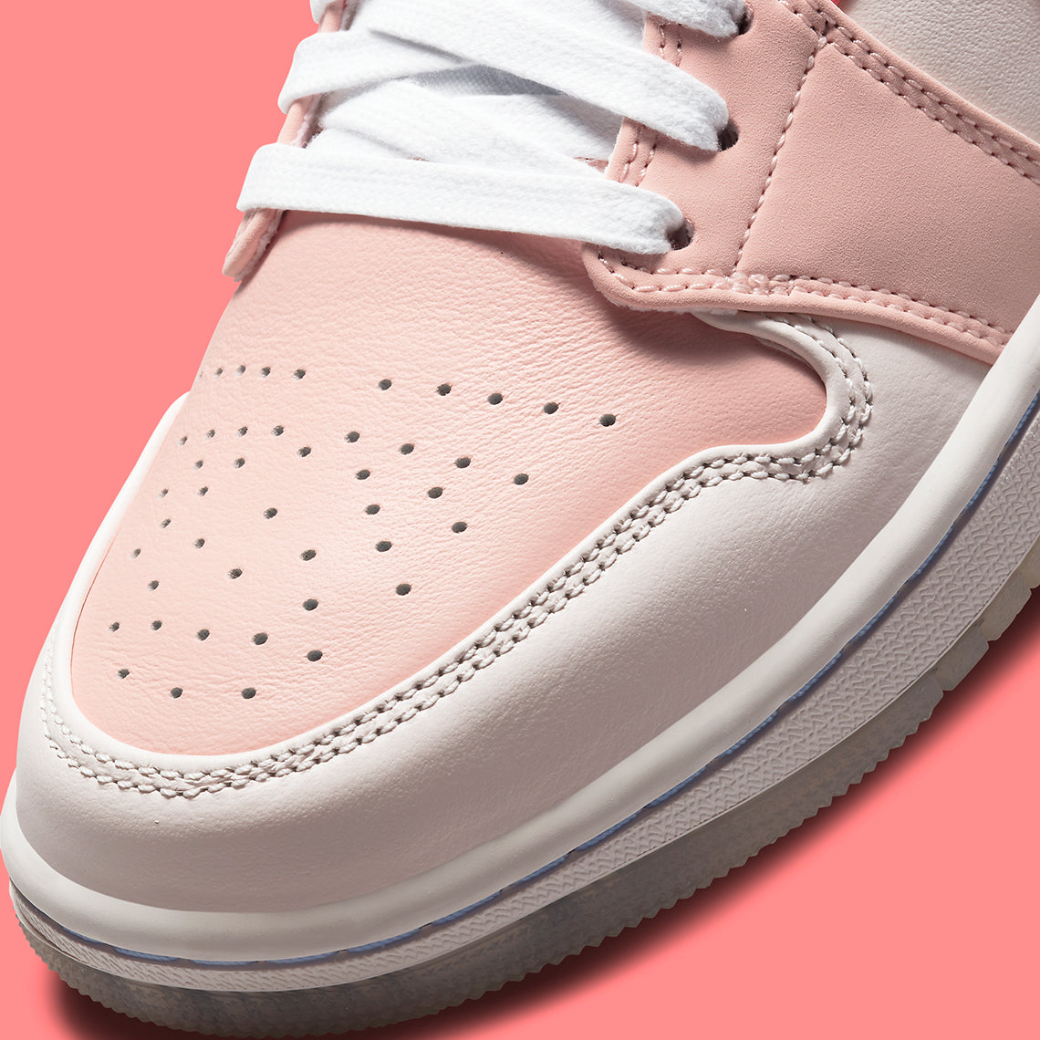 Air Jordan 1 Low SE
"Mighty Swooshers Pink" (Women's)