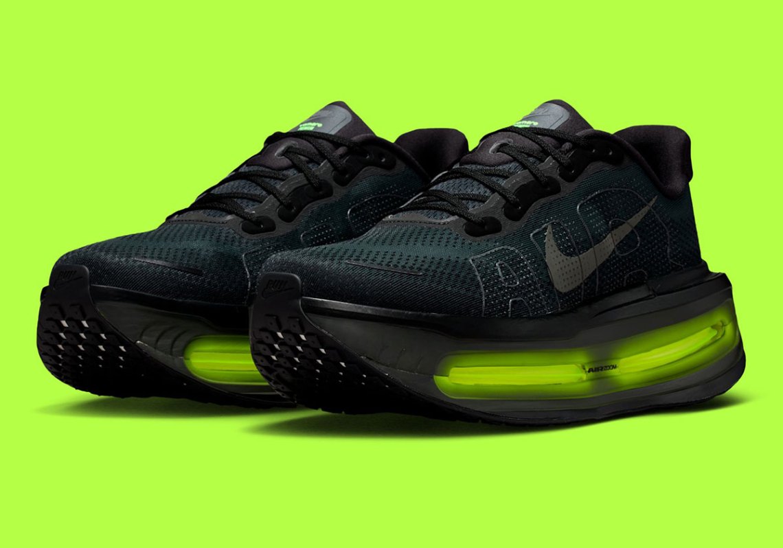 Nike Vomero Premium "Black Volt"