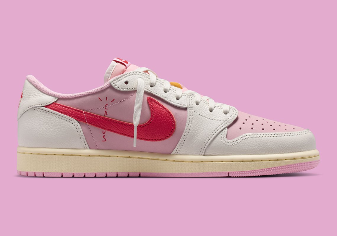Air Jordan 1 Retro Low OG SP
x Travis Scott "Sail Tropical Pink"