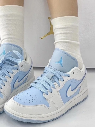 Air Jordan 1 Low SE
"Reverse Ice Blue"