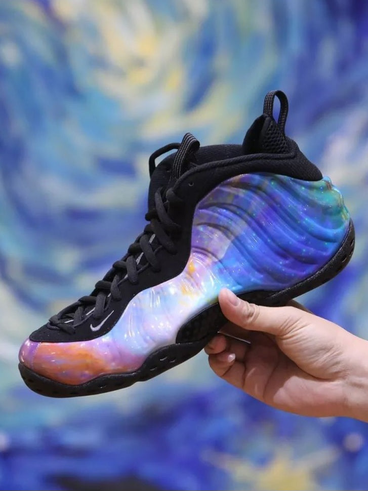 Nike Air Foamposite One
"Big Bang"