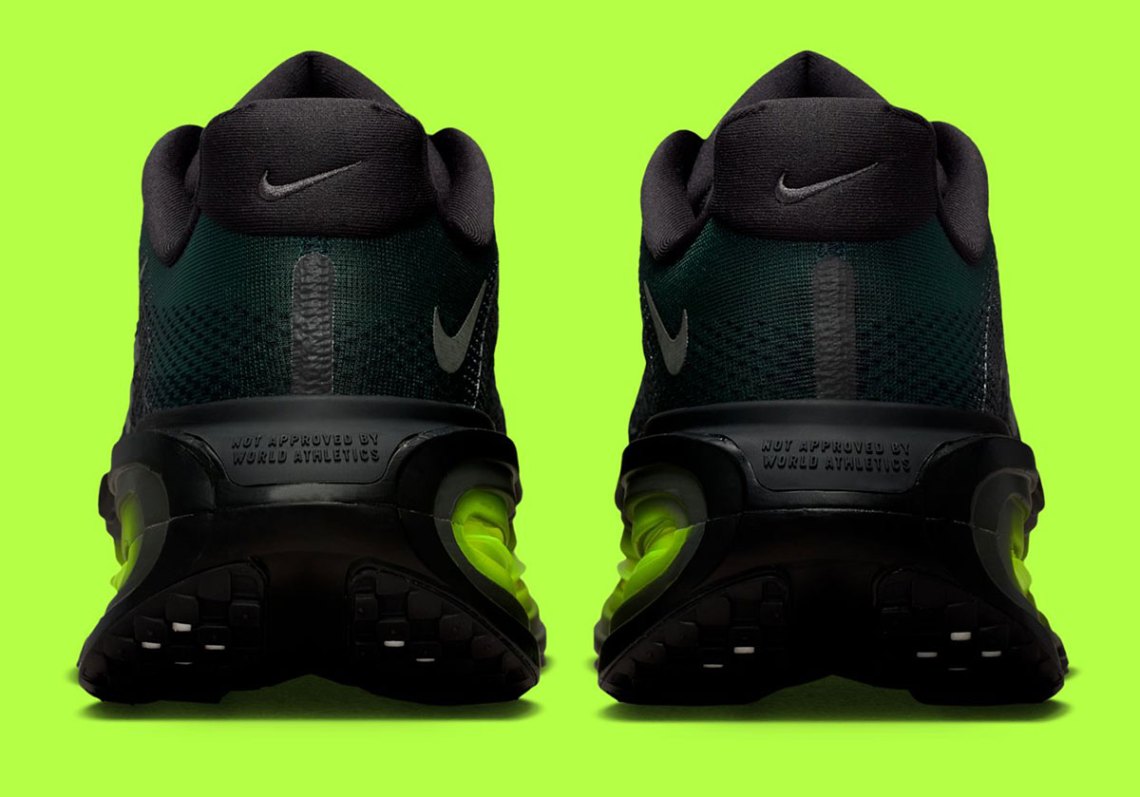 Nike Vomero Premium "Black Volt"