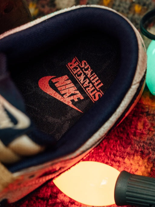 Nike Dunk Low
"Stranger Things Phantom"