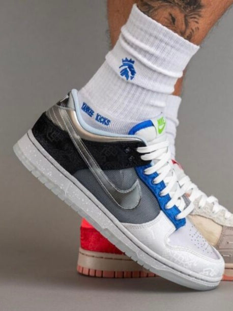 Nike Dunk Low SP
"What The CLOT"