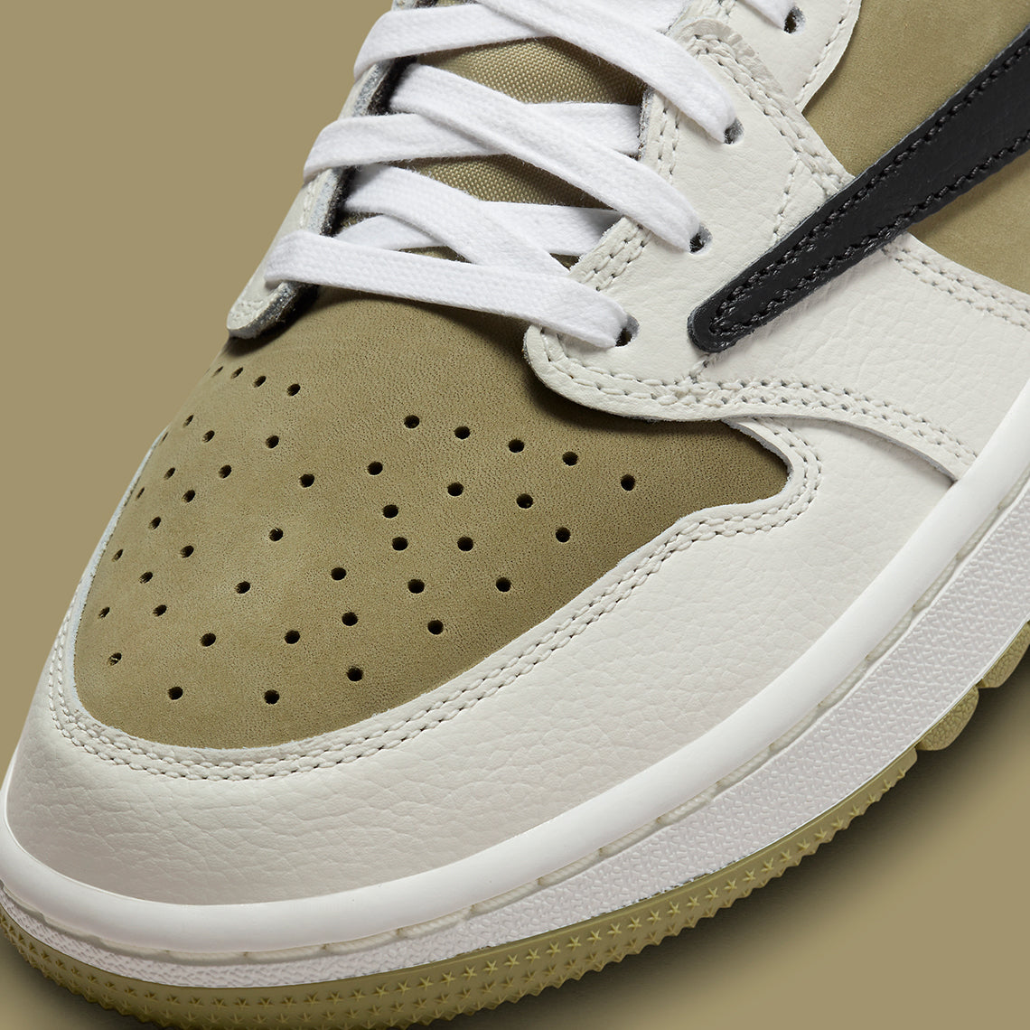 Air Jordan 1 Retro Low Golf x
Travis Scott "Neutral Olive"